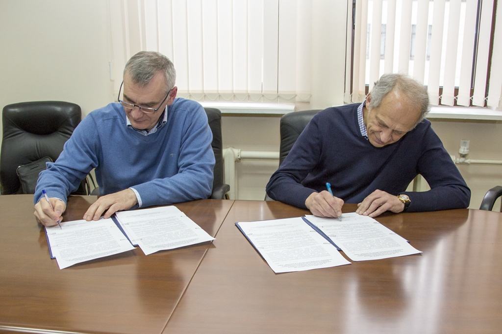 Подписан договор о сотрудничестве исторического факультета и Фонда "АНИВ"