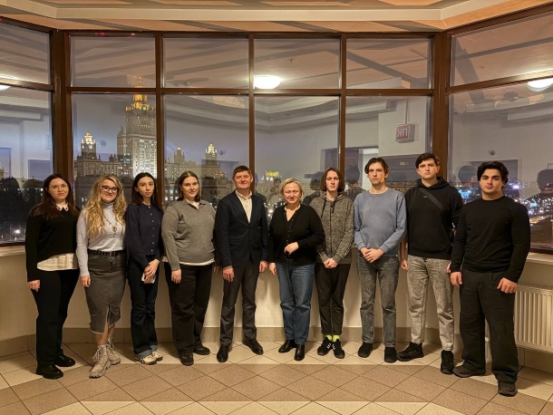 ШЕФ-РЕДАКТОР ГАЗЕТЫ «СОЮЗ. БЕЛАРУСЬ-РОССИЯ»                          Е.В. ГАЙВА ВСТРЕТИЛСЯ СО СТУДЕНТАМИ ИСТОРИЧЕСКОГО ФАКУЛЬТЕТА МГУ ИМЕНИ М.В.ЛОМОНОСОВА 